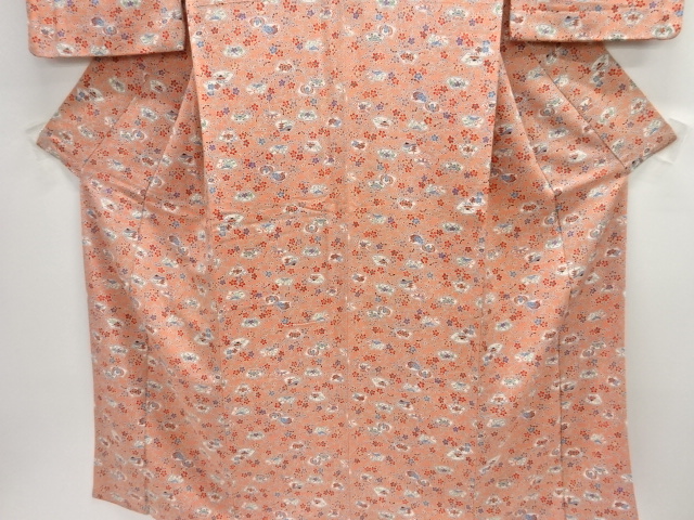  縮緬地　地紙に花鳥模様小紋着物